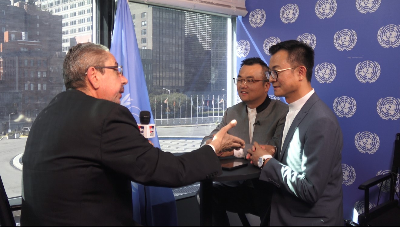 名人媒体：柒星集团高管在联合国新闻中心受访时突显创业精神与社会责任