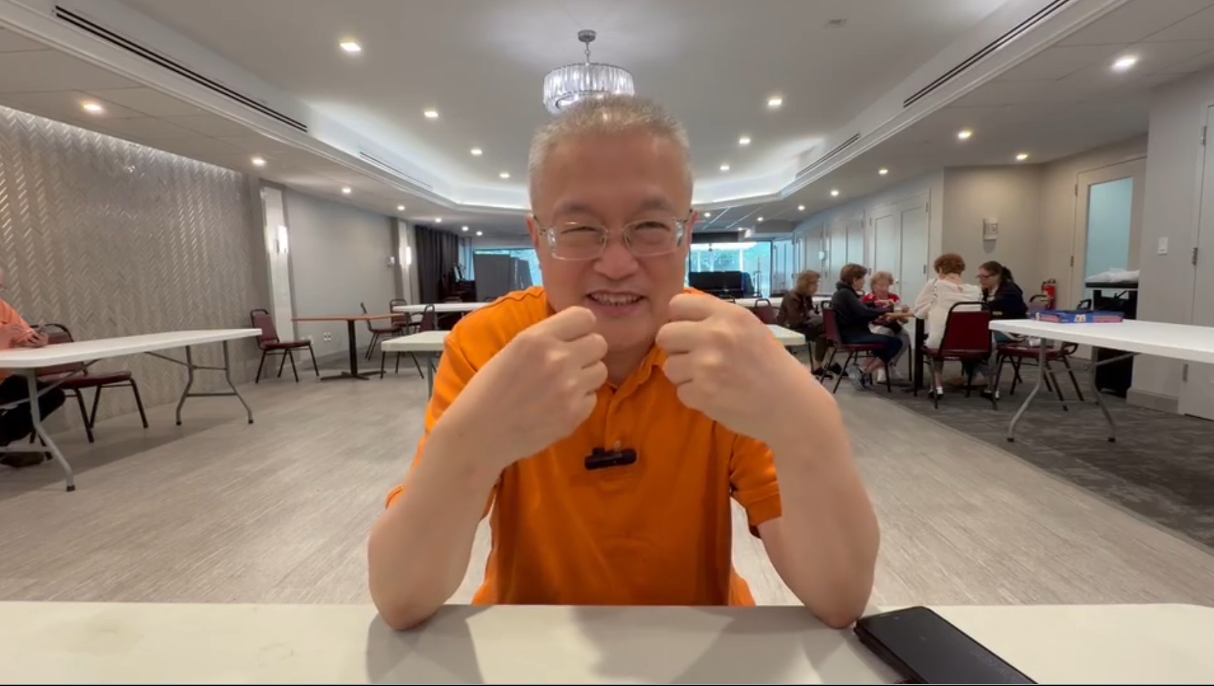 名人媒体评论员：从“华尔街俱乐部”看资本、国际传播与AI协同